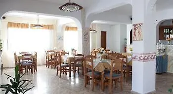 ίκαρος 2* Καρτεράδος