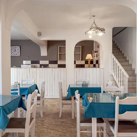 Ikaros Aparthotel Karterados (Santorini)