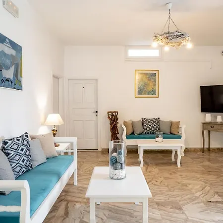 Ikaros Aparthotel 2*