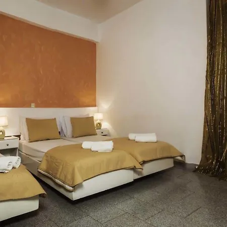 Ikaros Aparthotel Karterados (Santorini)
