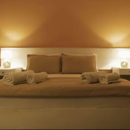 Ikaros Aparthotel Karterados (Santorini)