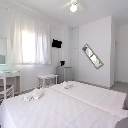 Ikaros Aparthotel Karterados (Santorini)
